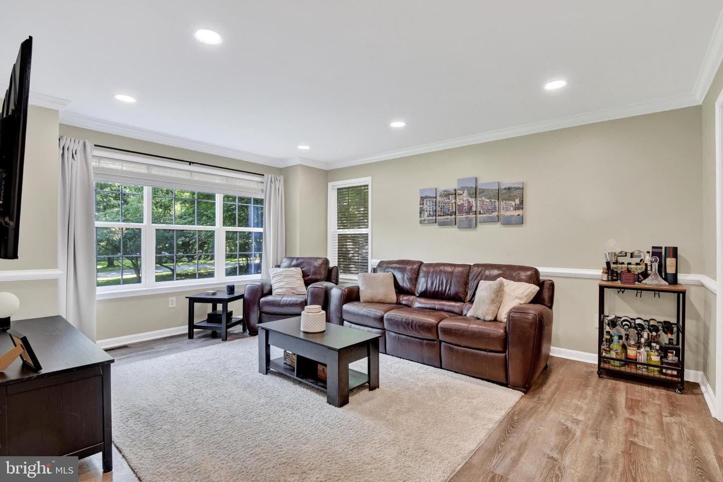 4698 Egg Hill Drive photo 4
