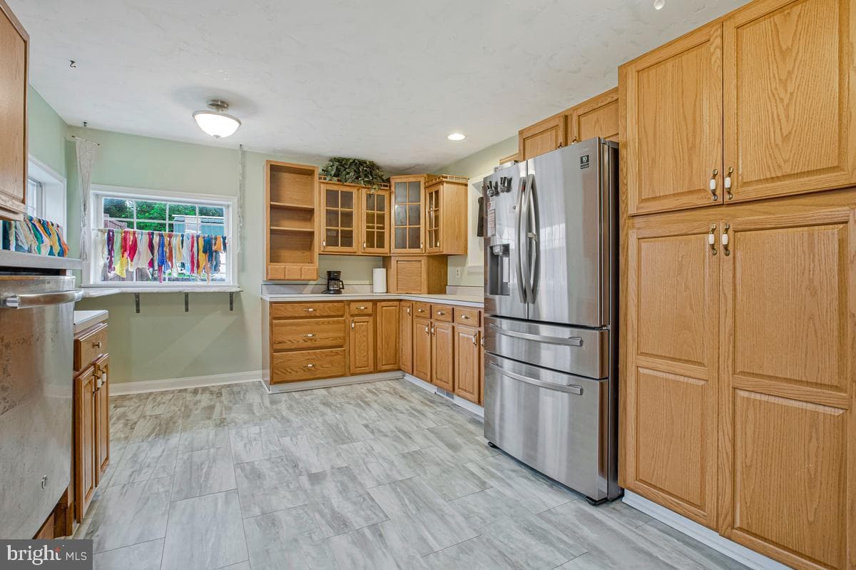 315 College Avenue photo 14