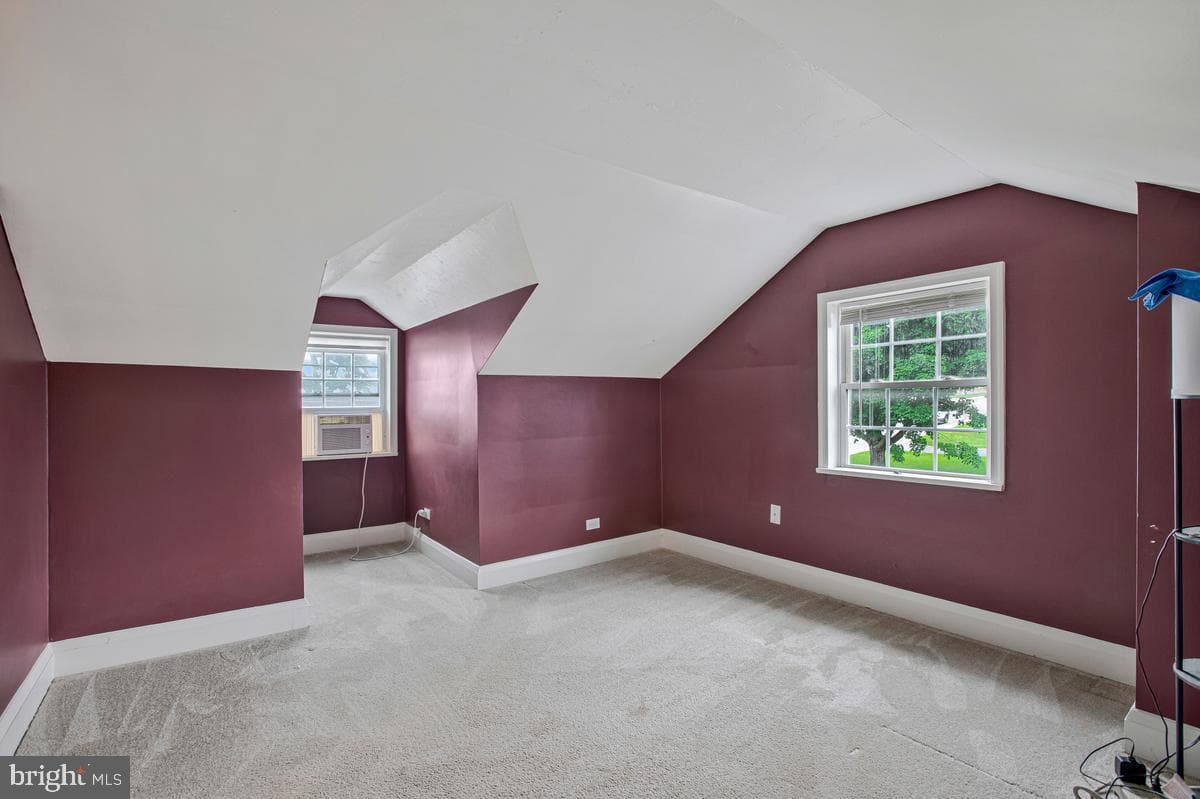315 College Avenue photo 18