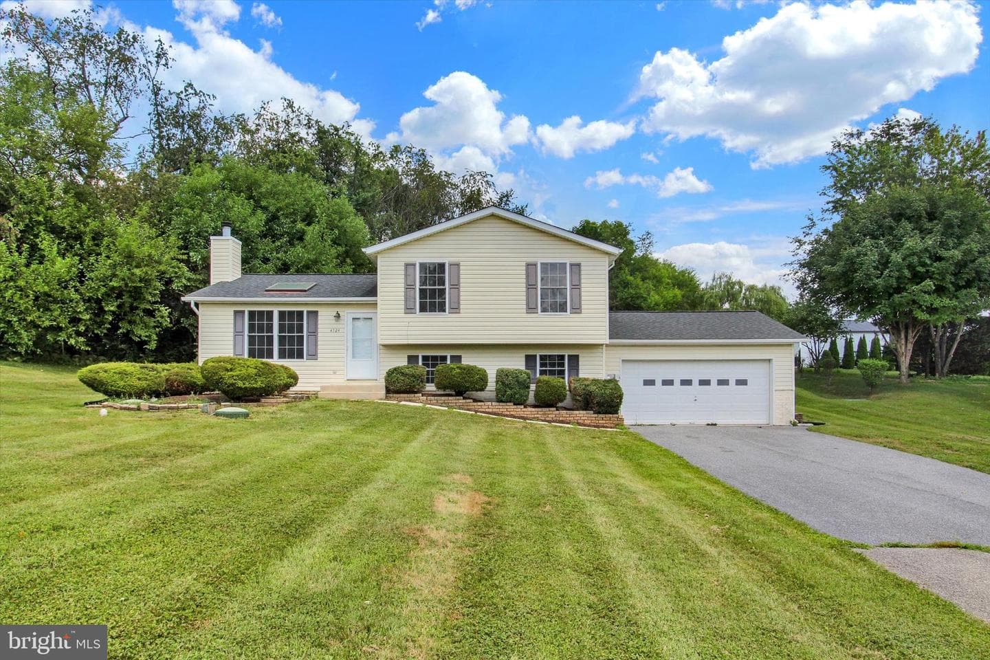 4724 Trail Court photo 1