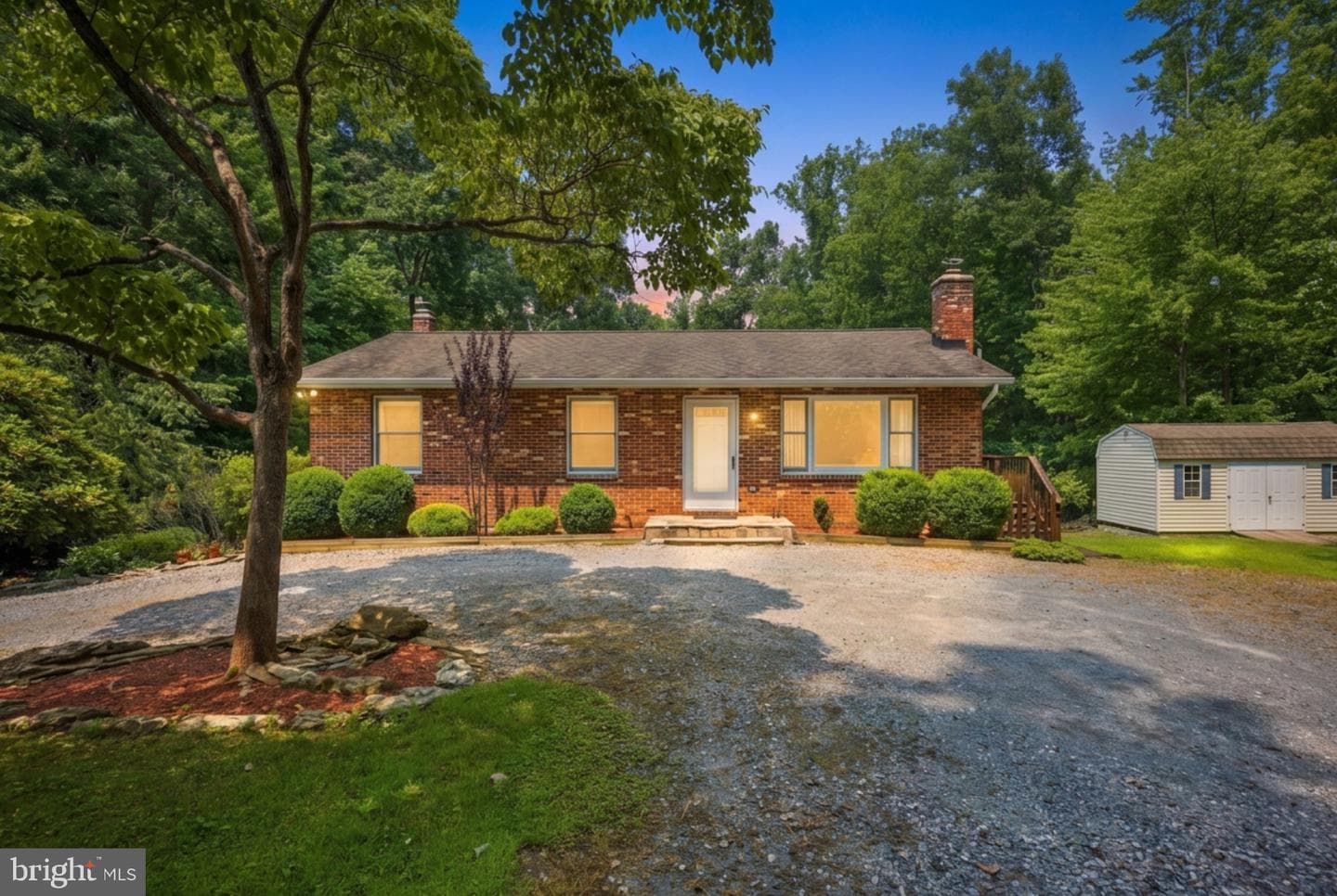 1480 Algonquin Court photo 1