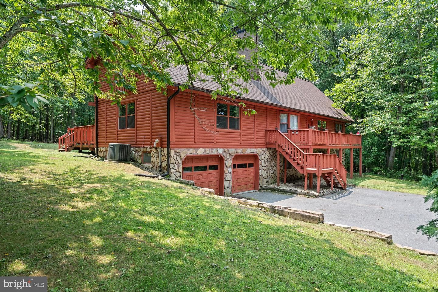 2425 Henson Drive photo 4