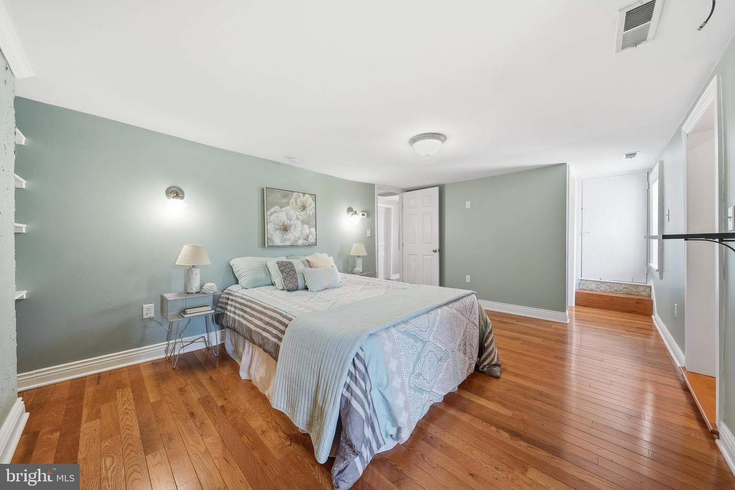 113 S Lightner Street photo 22