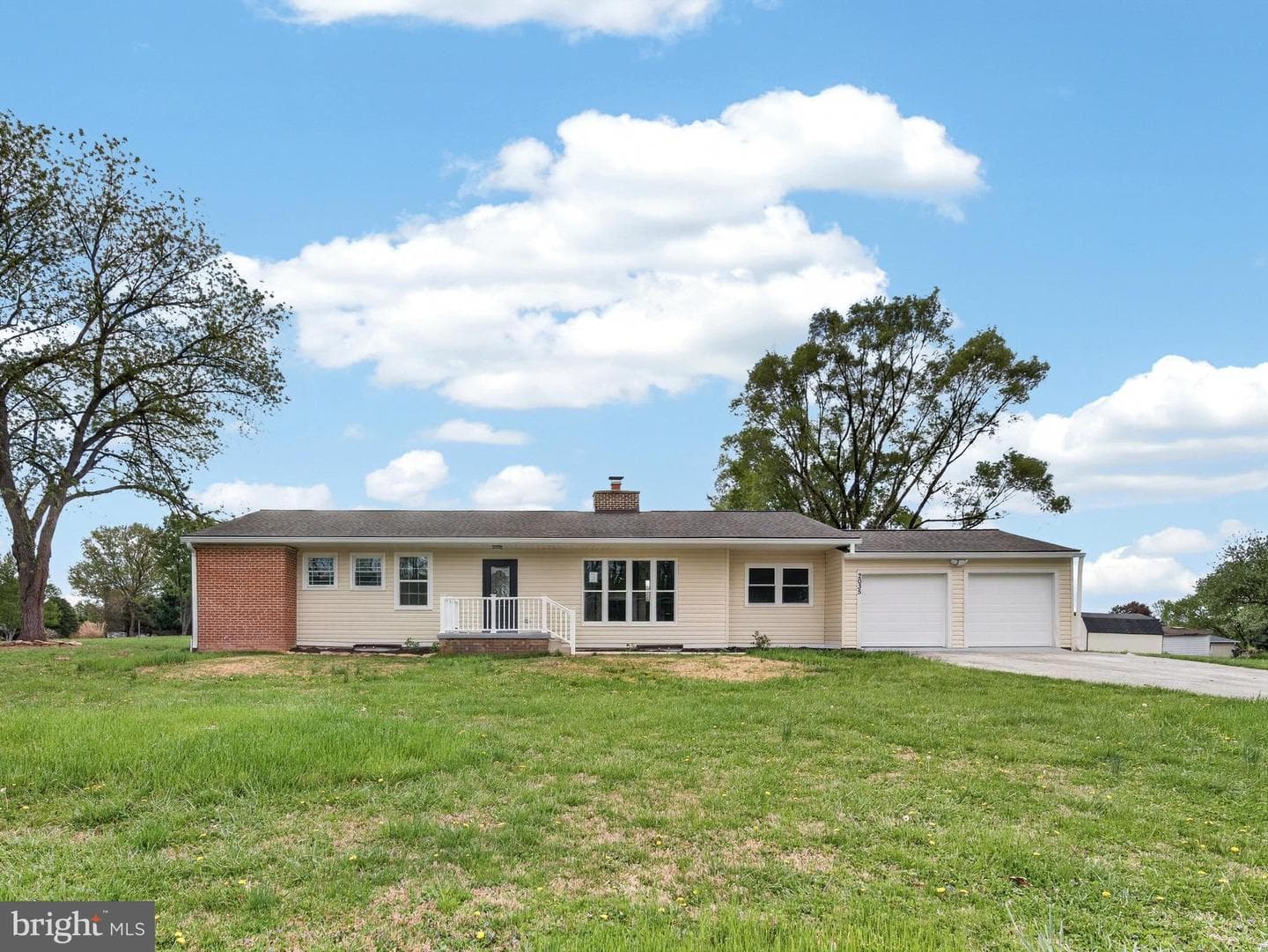 2035 Kays Mill Road photo 3