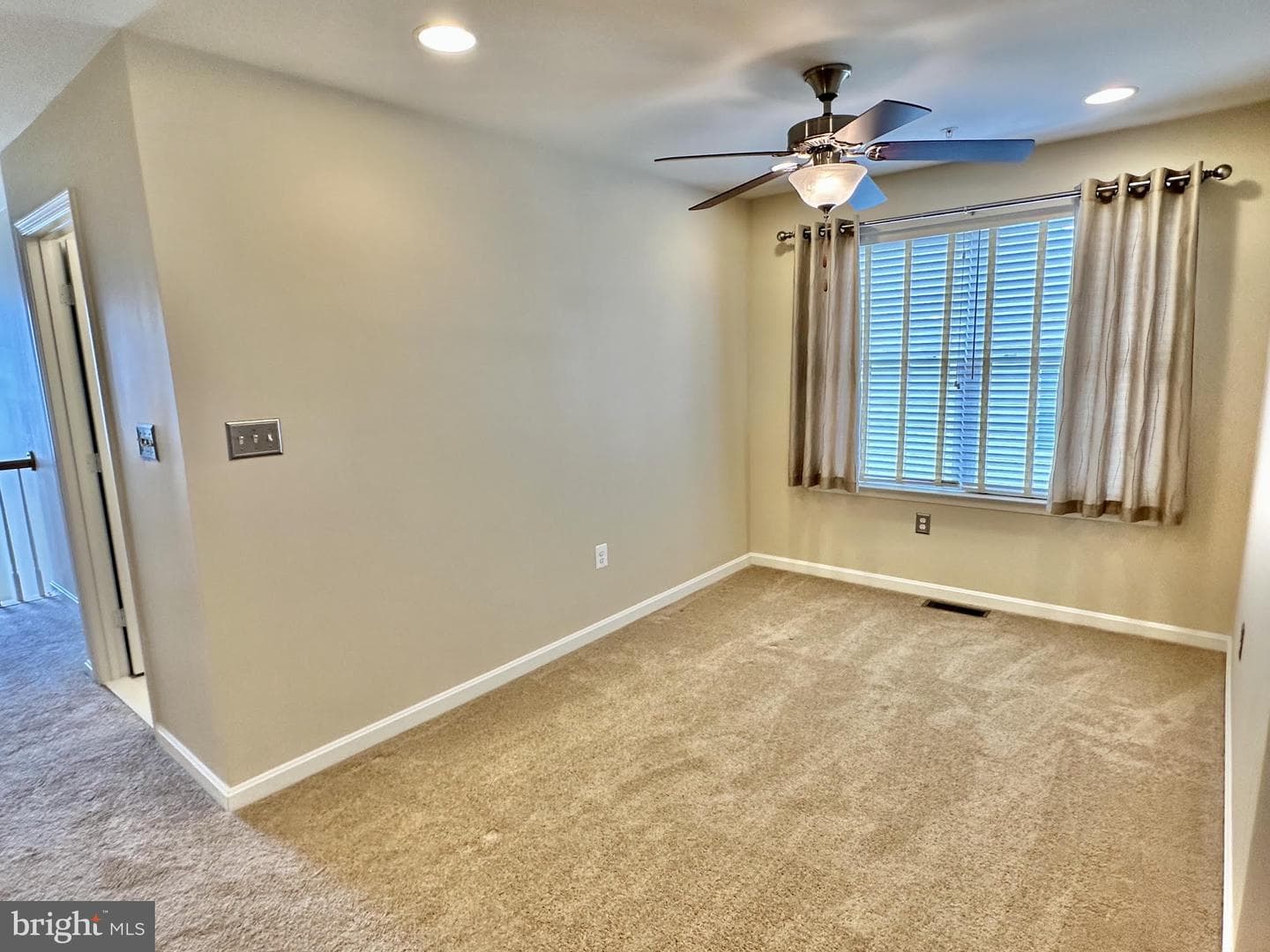 186 Greenvale Mews Drive #11 photo 34