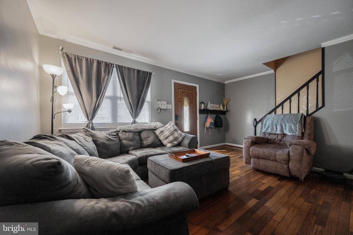 143 Grand Drive photo 3