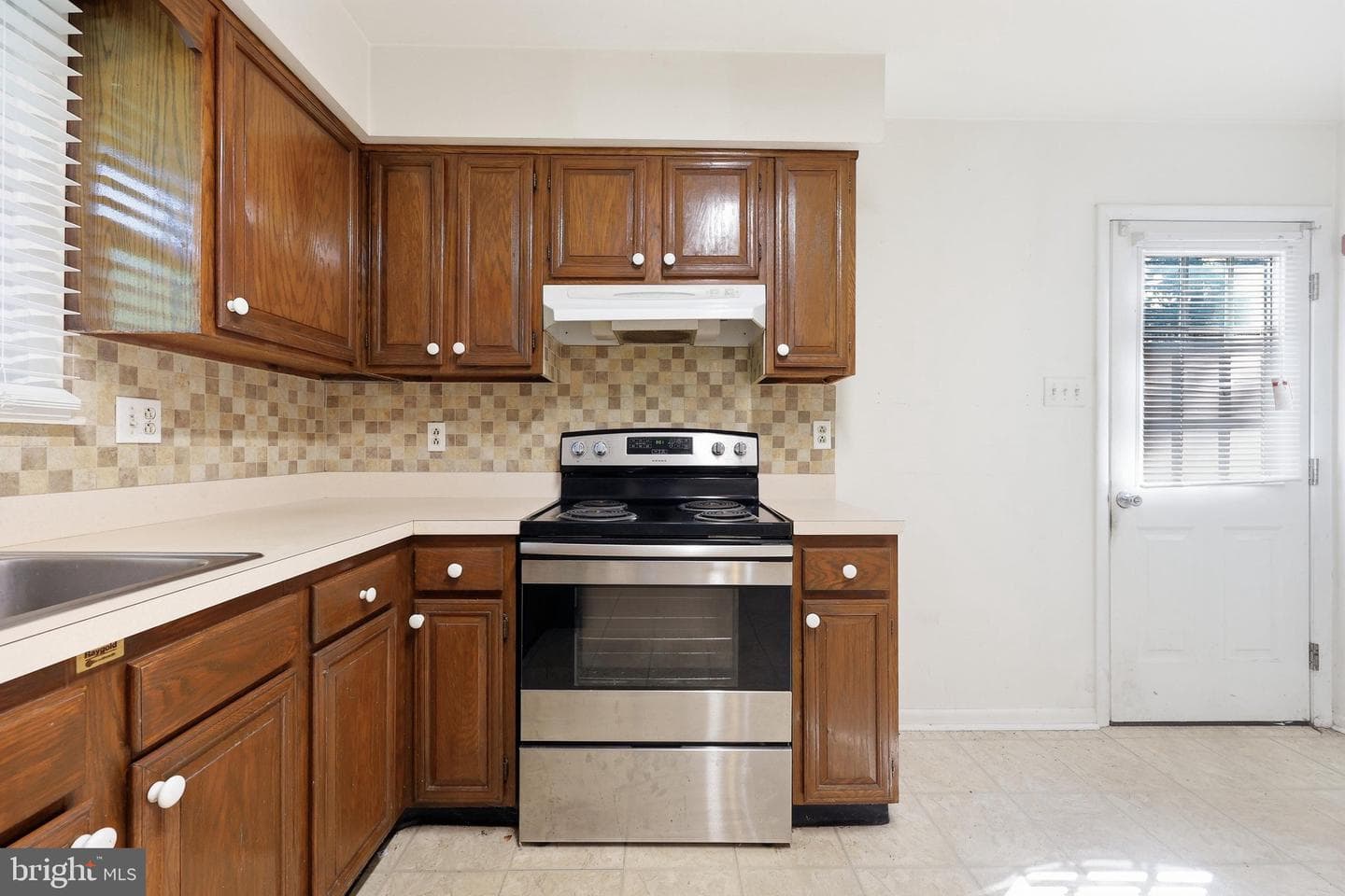 608 Oak Tree Road photo 34