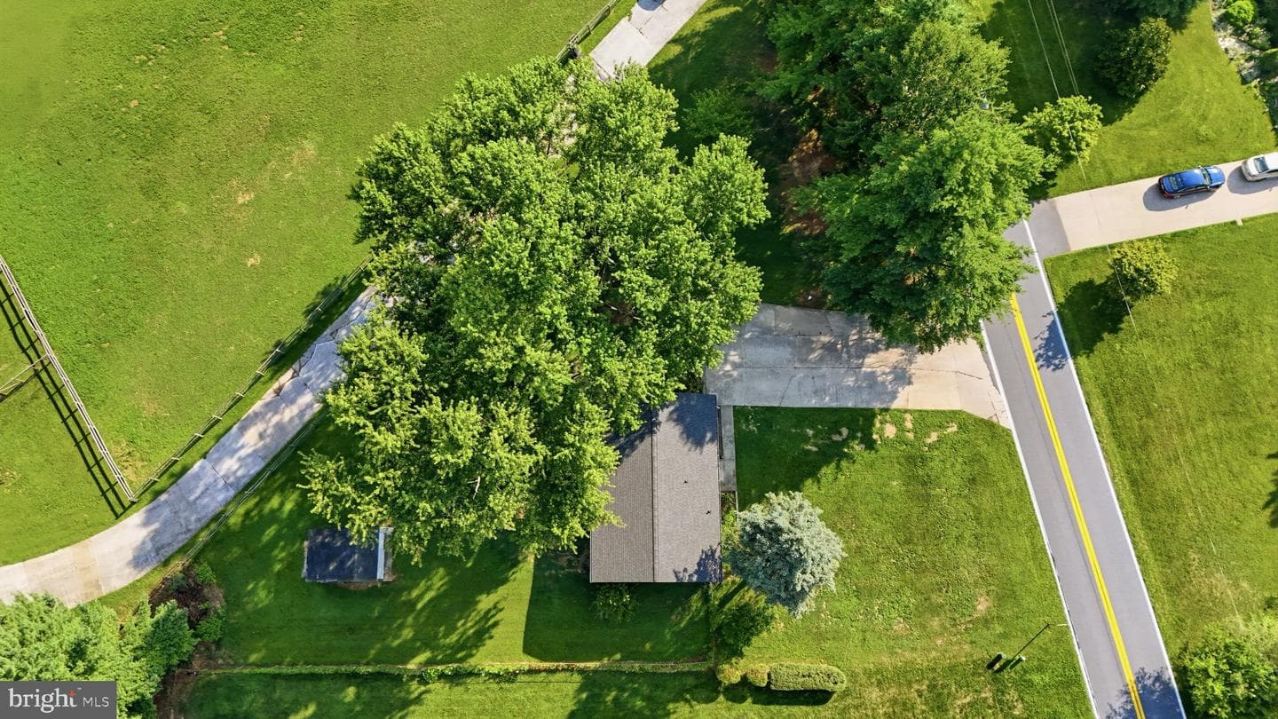 608 Oak Tree Road photo 6