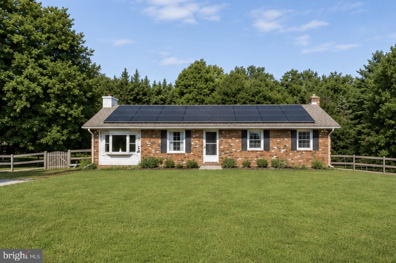 5886 Woodbine Road photo 1