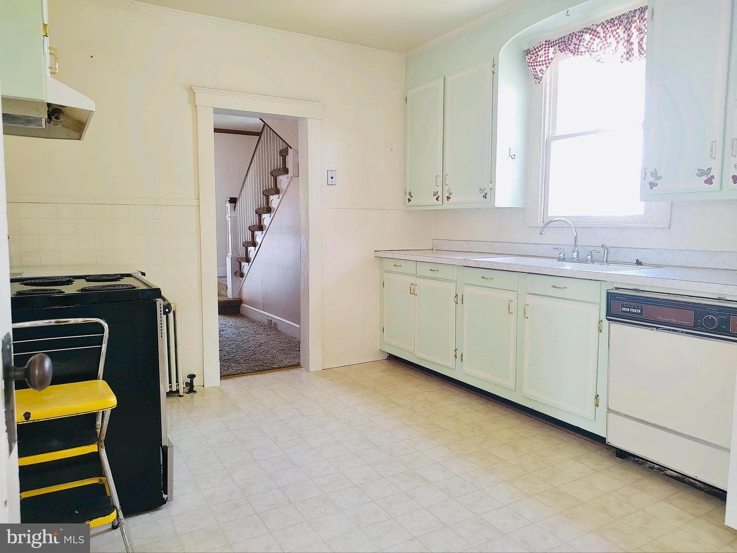 406 Dorchester Avenue photo 9