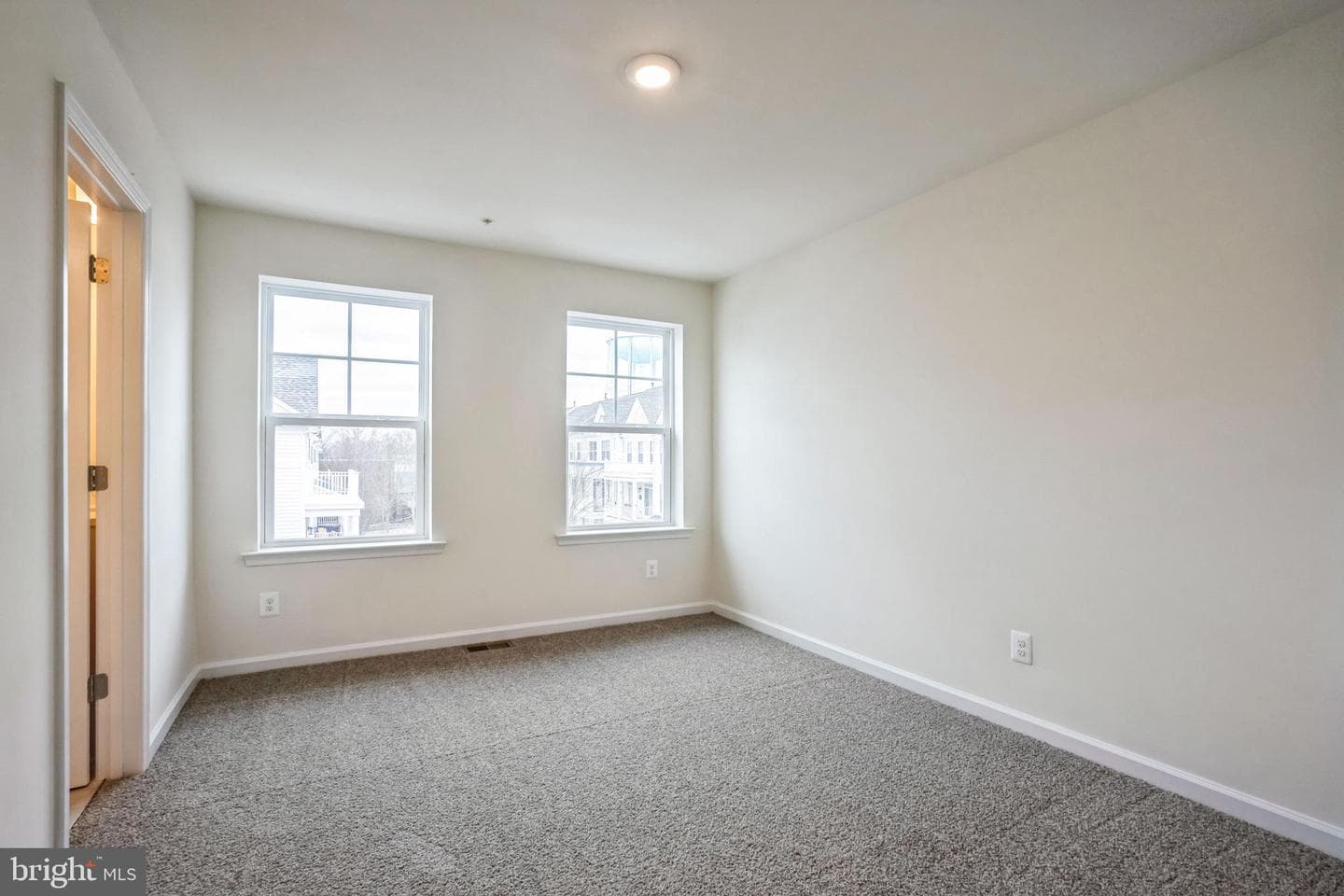 304 Riverside Lane photo 11