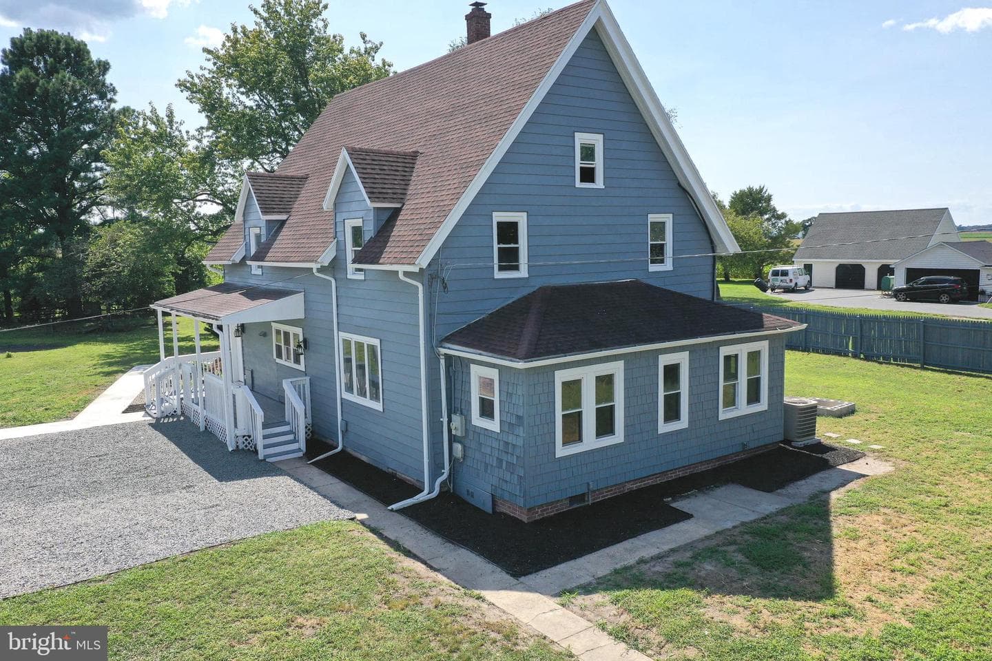 4807 Enm-Rhodesdale Road photo 2