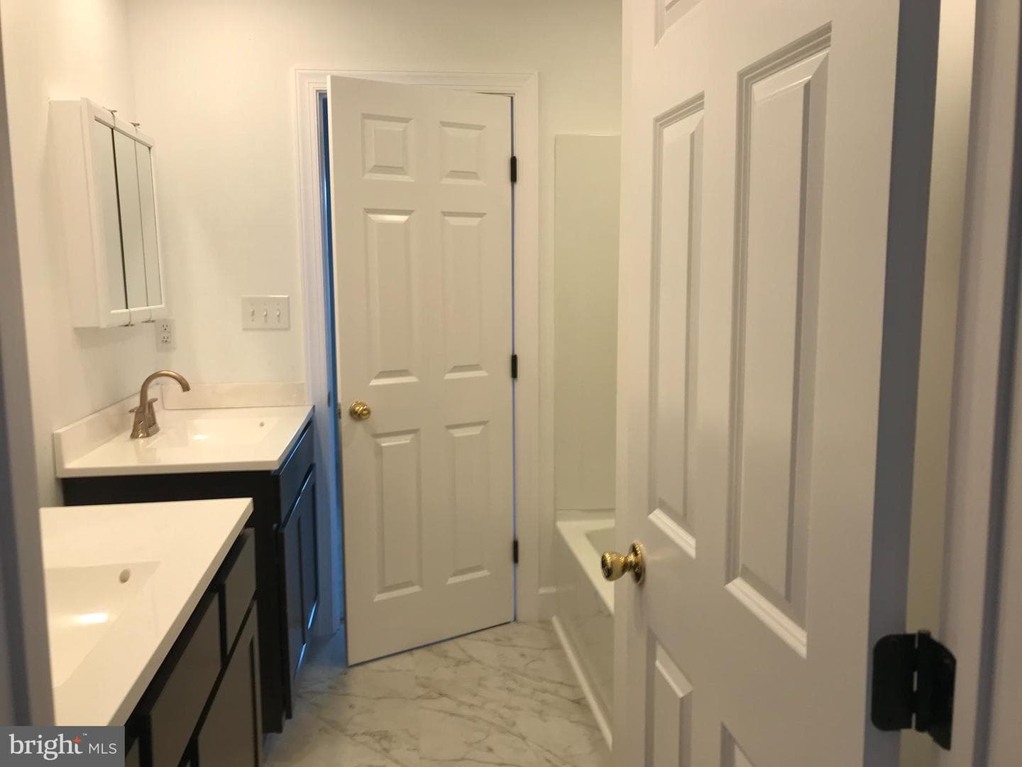 411 Linden Avenue photo 3