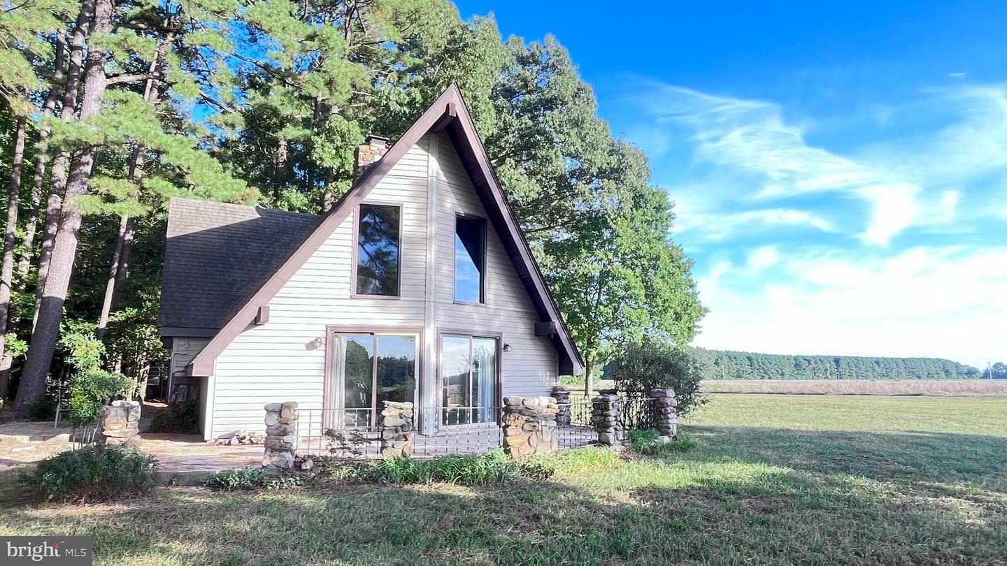 1716 Hudson Road photo 4