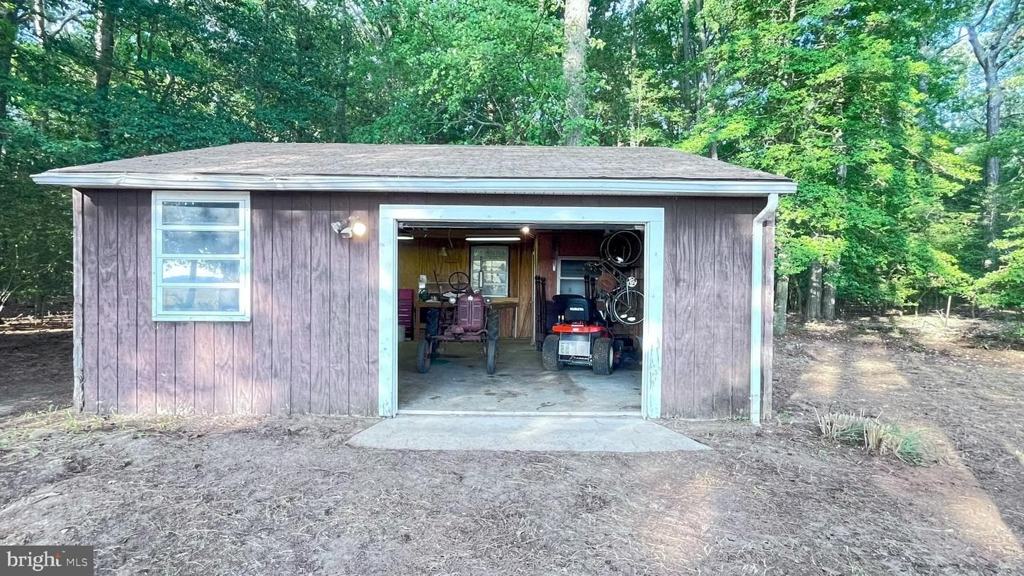 1716 Hudson Road photo 43