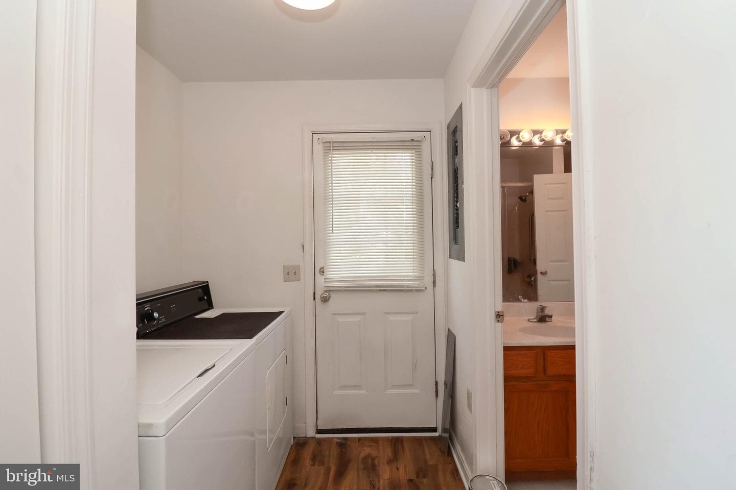 5860 Thompsontown Road photo 14
