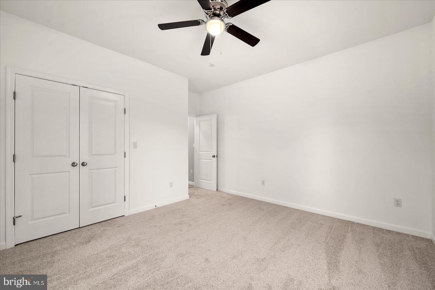 6259 Solomons Circle photo 13