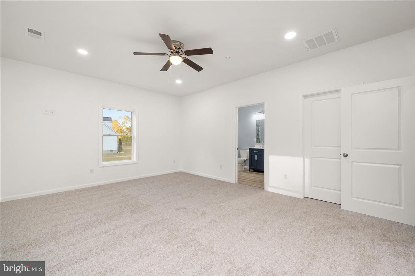 6259 Solomons Circle photo 3