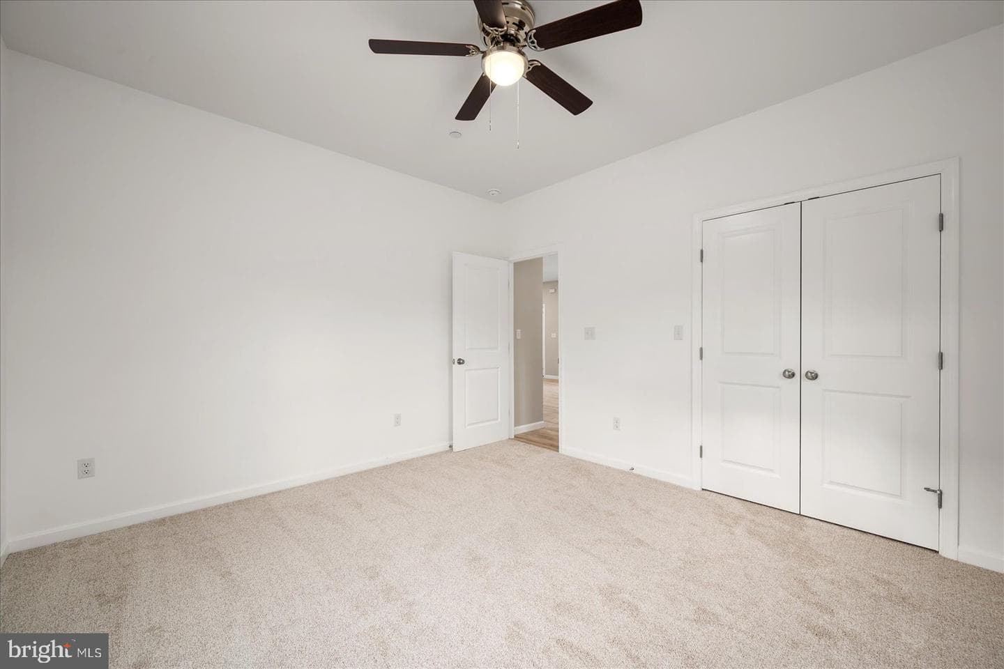 6259 Solomons Circle photo 9