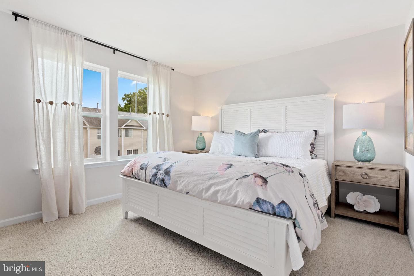 811 Blue Wing Court photo 4
