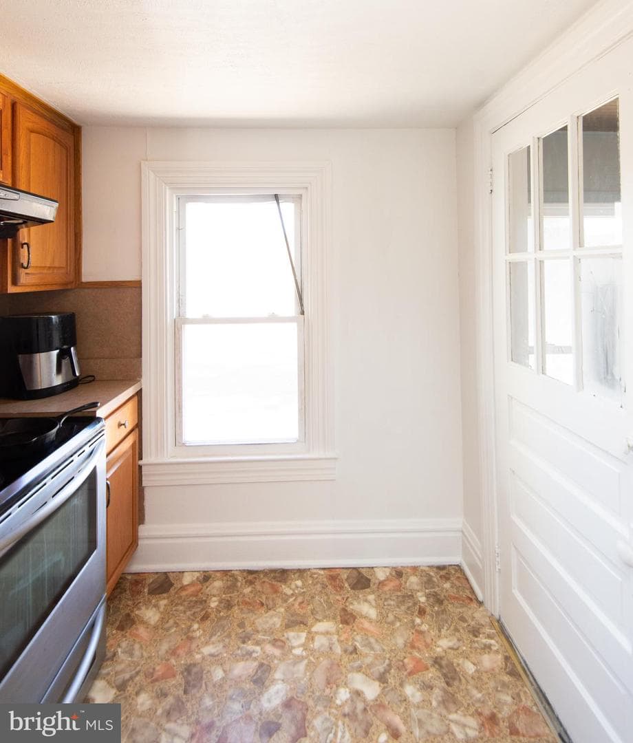 202 Killarney Road photo 18