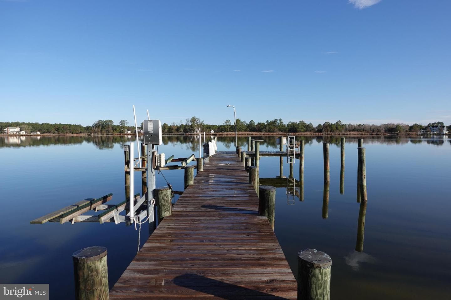 1604 Deep Point Road photo 3