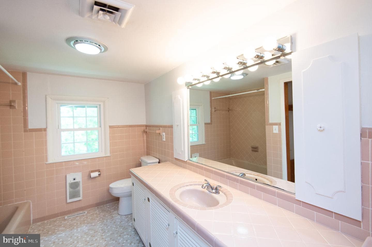 604 Edlon Park Drive photo 13