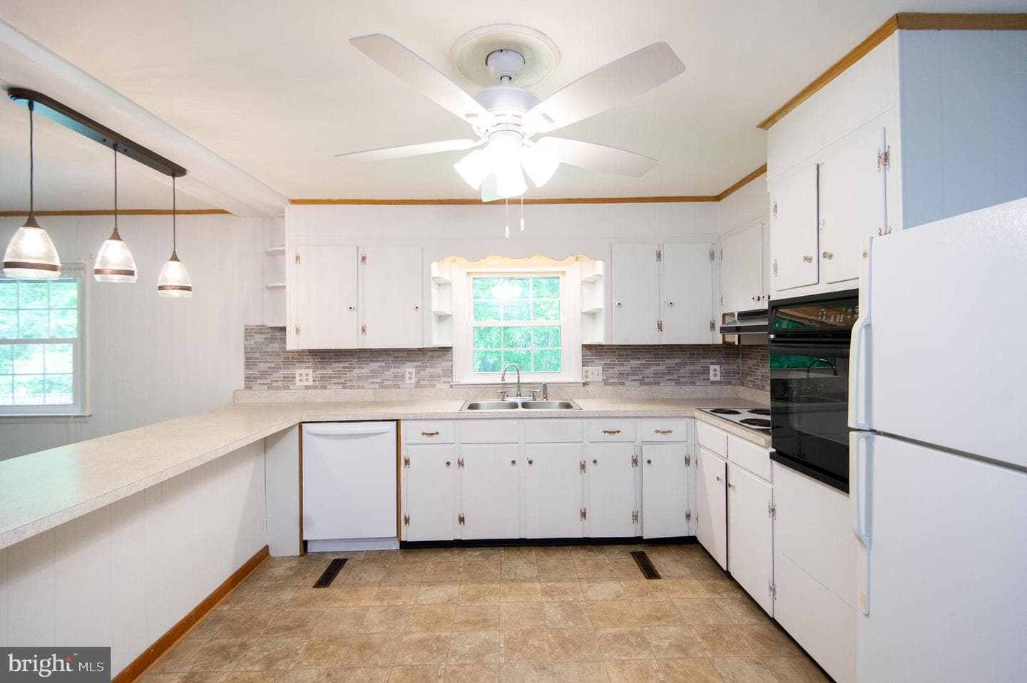 604 Edlon Park Drive photo 5