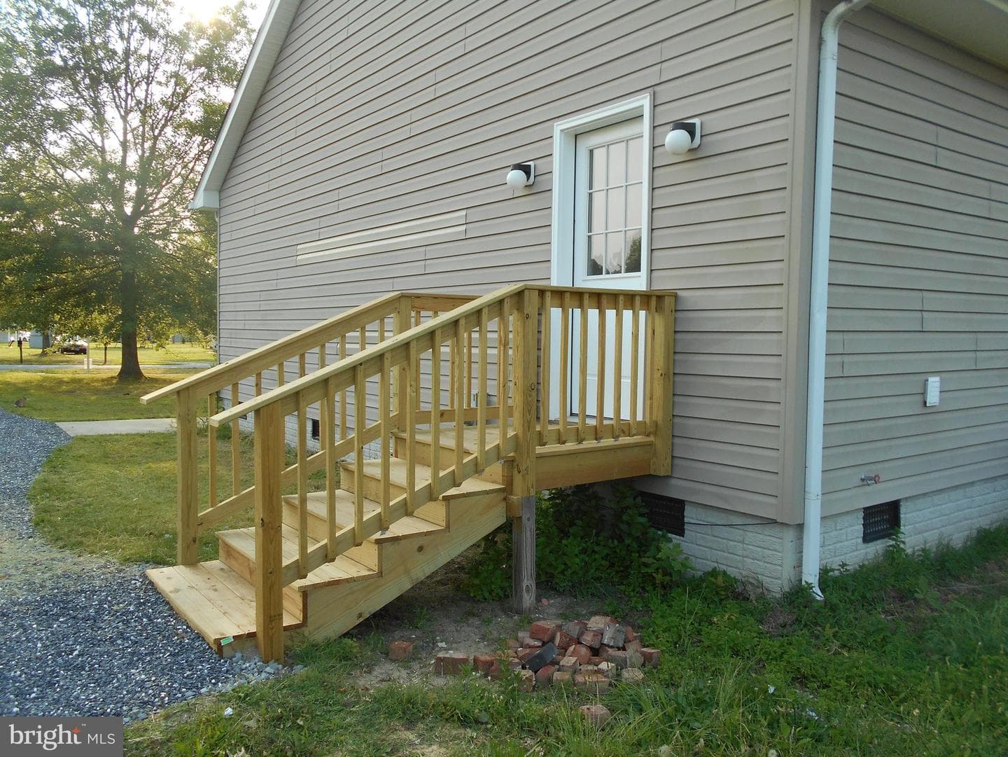 6271 Solomons Circle photo 30