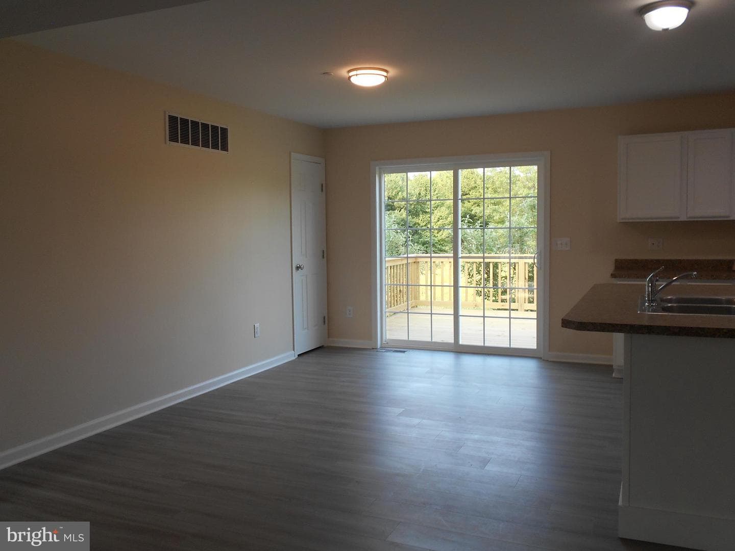 6271 Solomons Circle photo 5