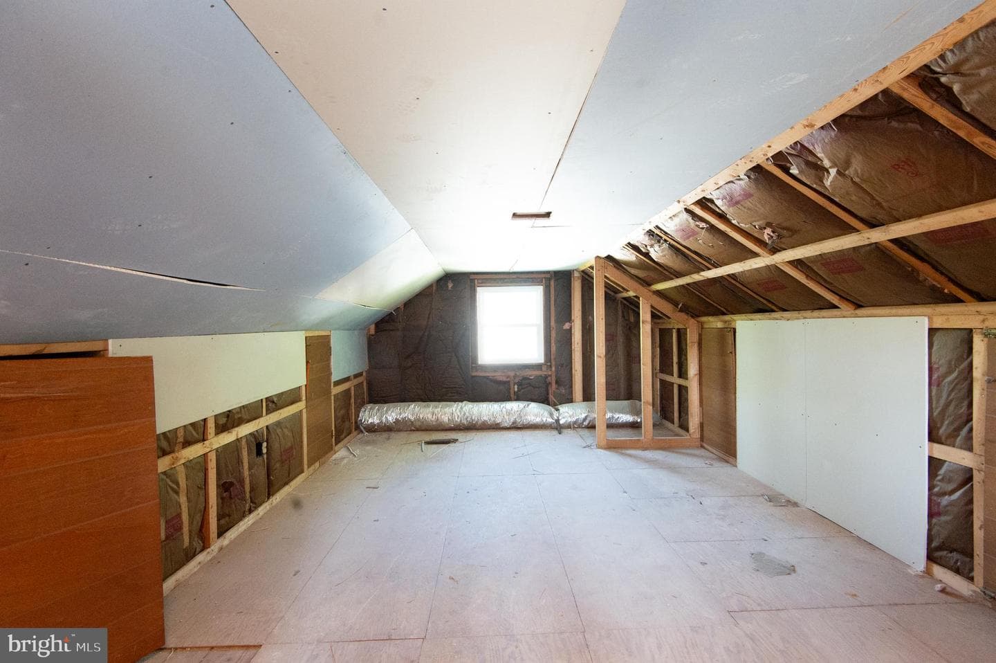 417 Bayly Avenue photo 34