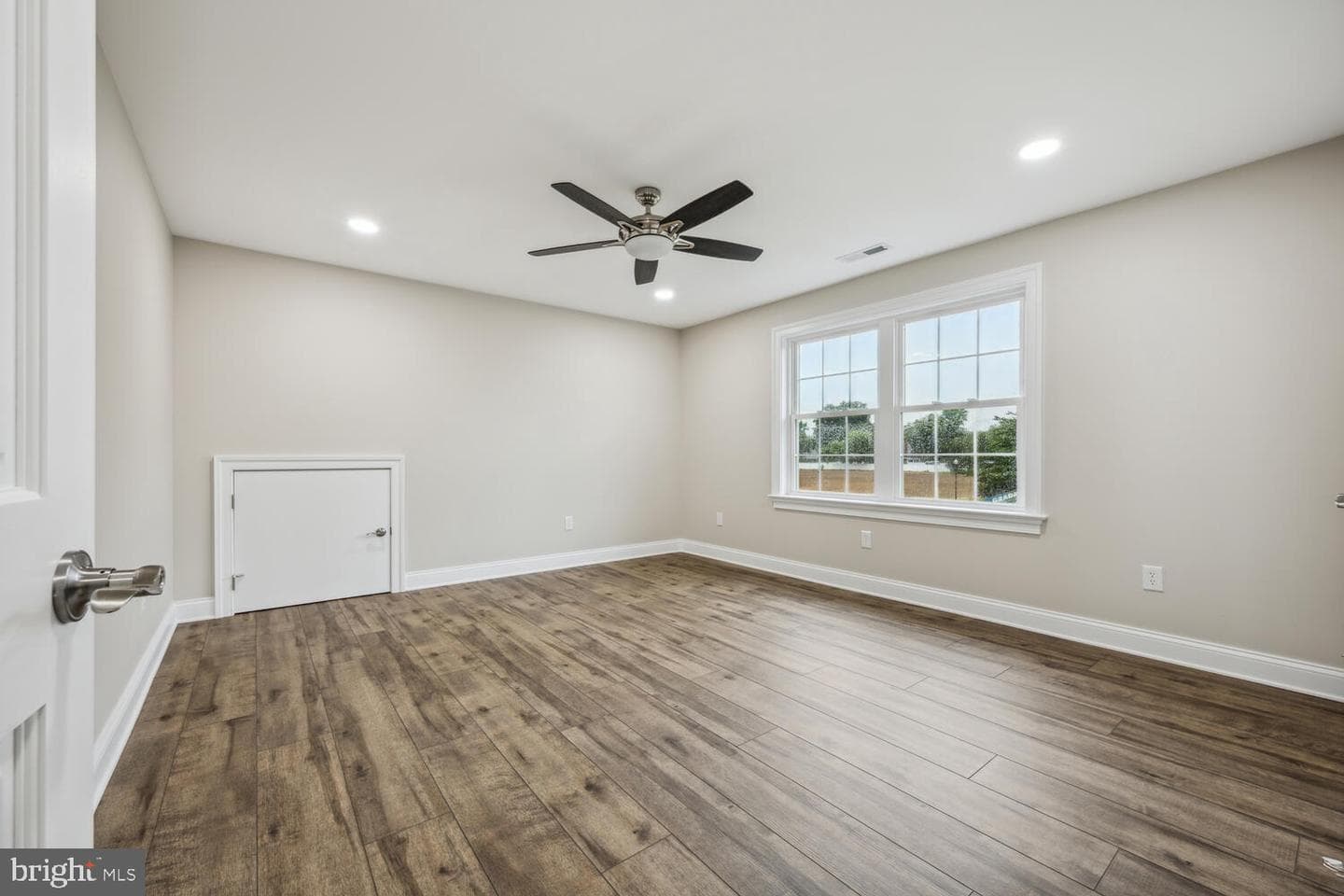 405 Collins Avenue photo 30