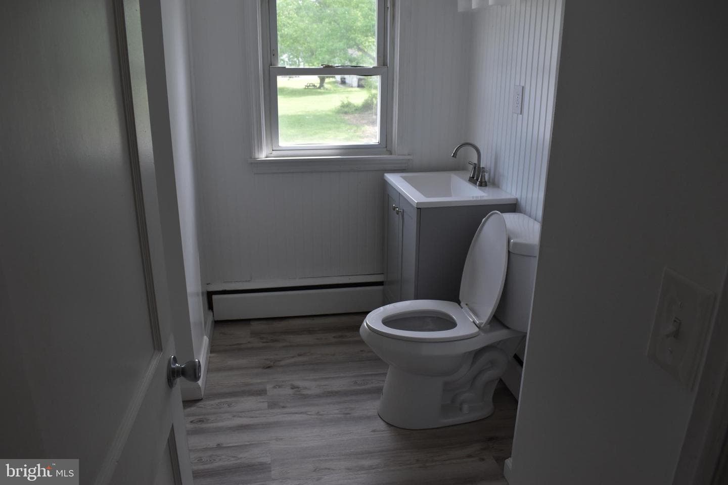 402 Bayly Avenue photo 20