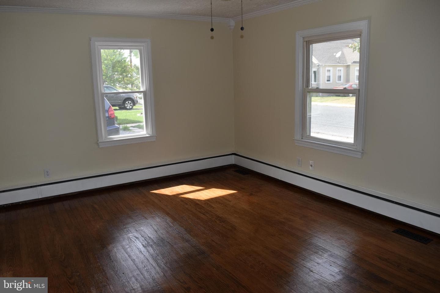 402 Bayly Avenue photo 7