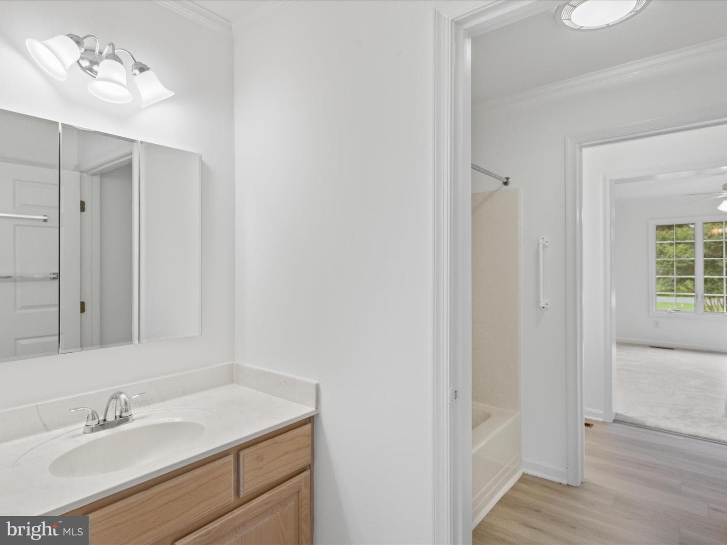 206 Bayview Avenue photo 26
