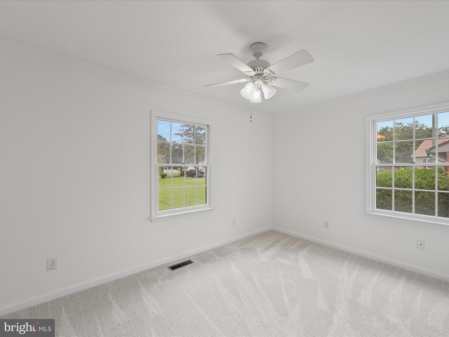 206 Bayview Avenue photo 28