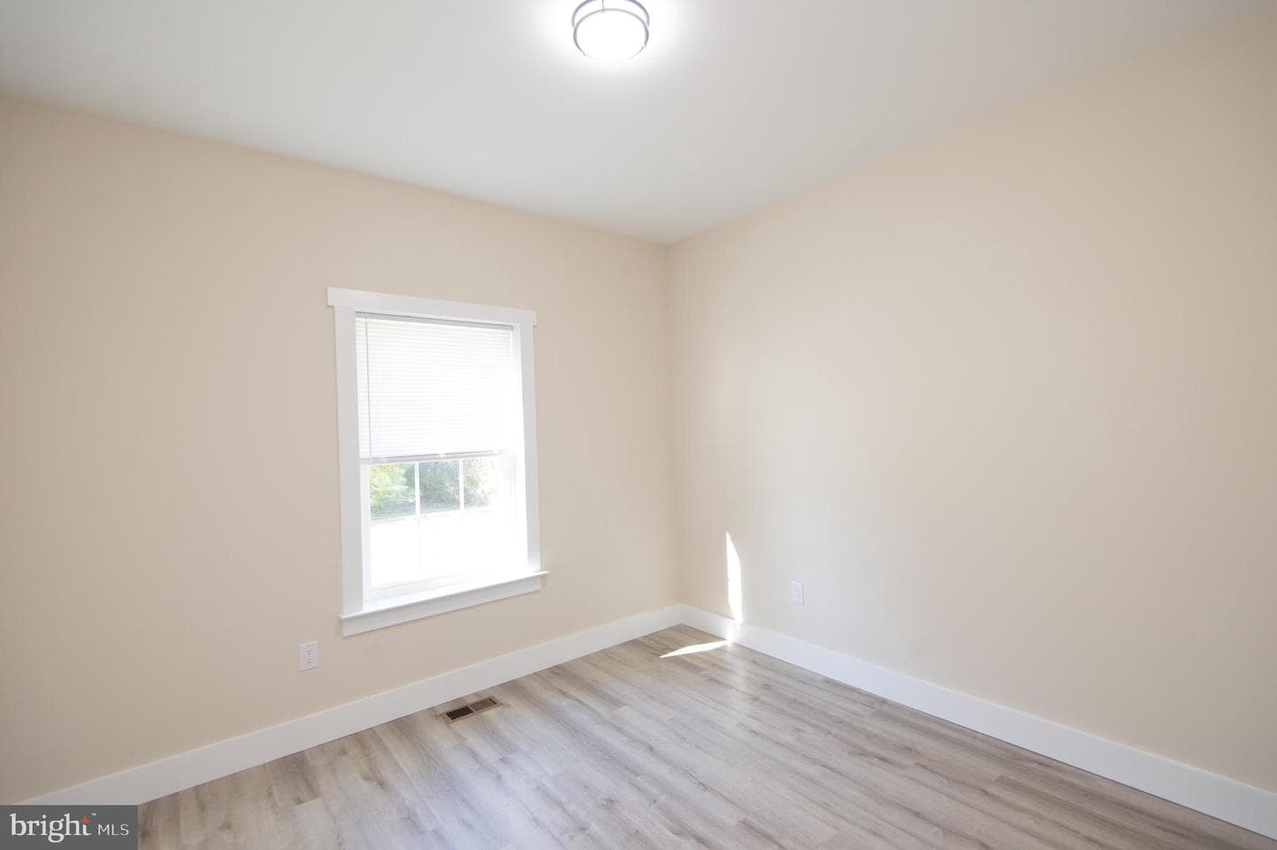 103 Linden Avenue photo 19