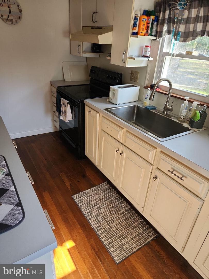 2014 Abbott Road photo 16