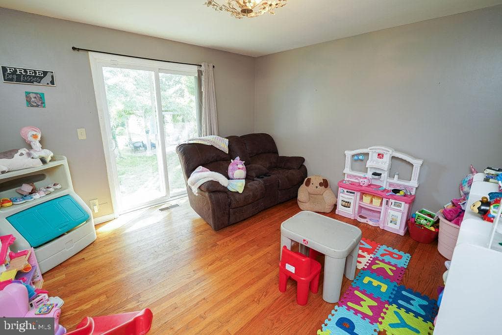 513 Linden Lane photo 24