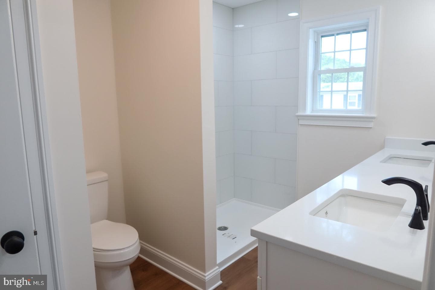5412 Richardson Road photo 21