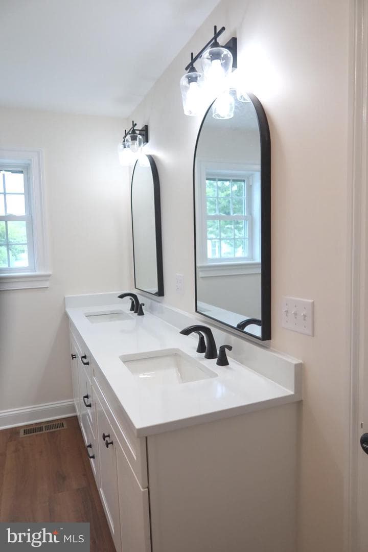 5412 Richardson Road photo 22