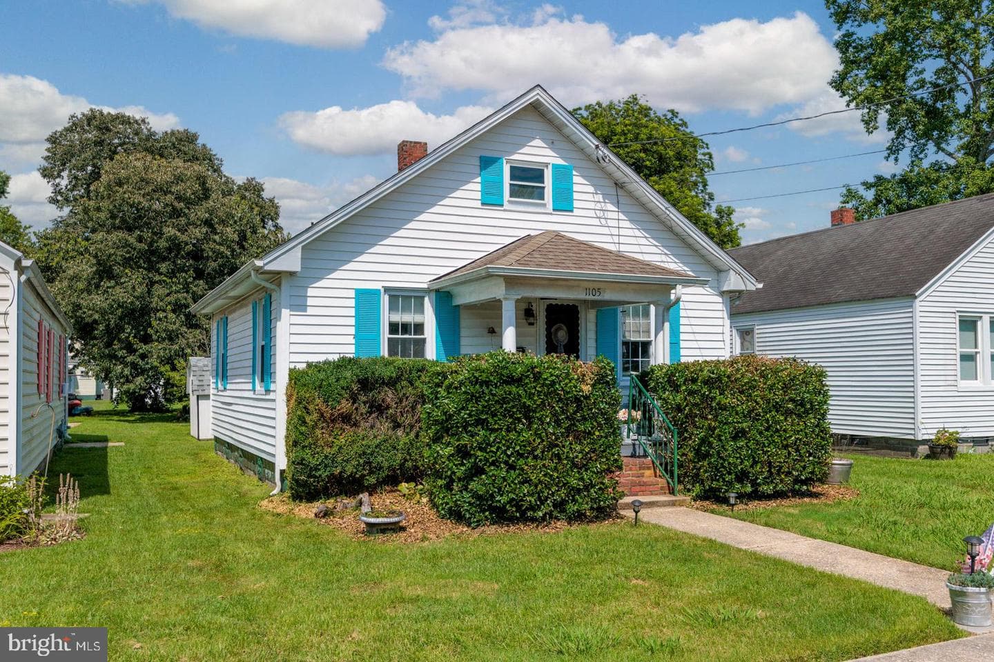 1105 Holland Avenue photo 2
