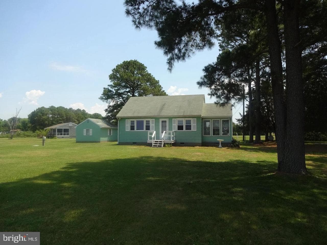 1334 Bell Lane photo 2