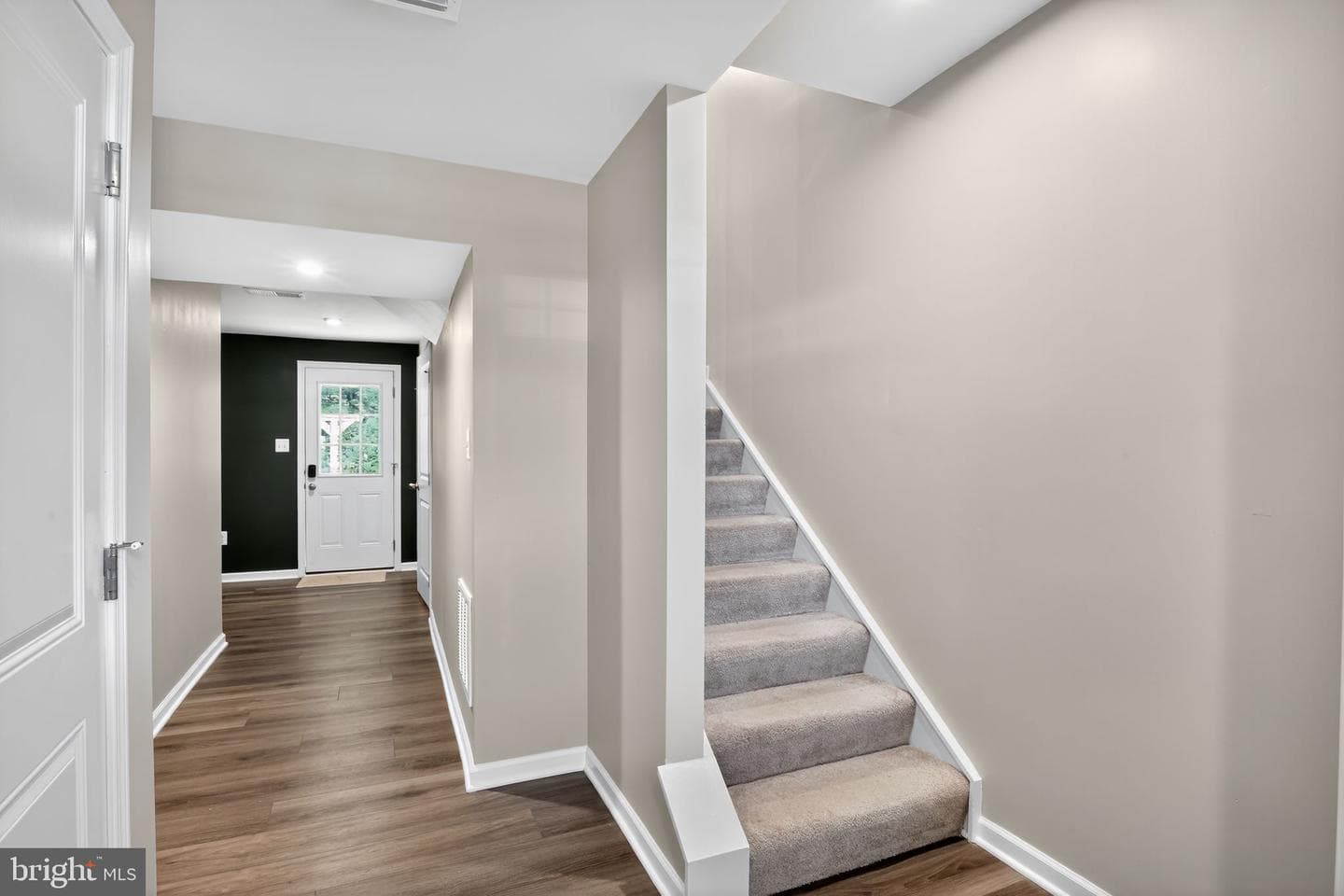 600 Red Bill Ln photo 3
