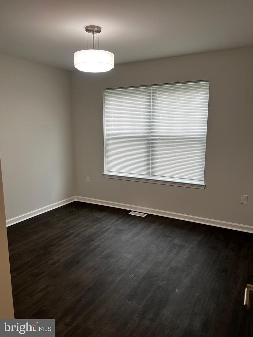 634 Douglas Street photo 31