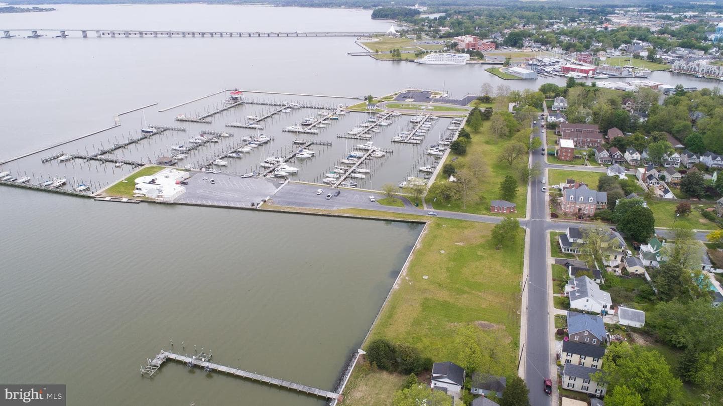 122 Vue De Leau St photo 39