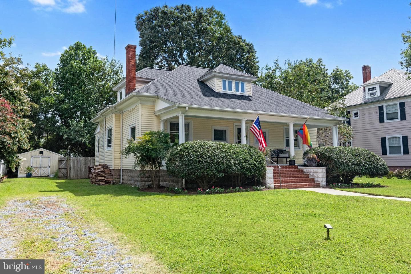306 Oakley Street photo 1