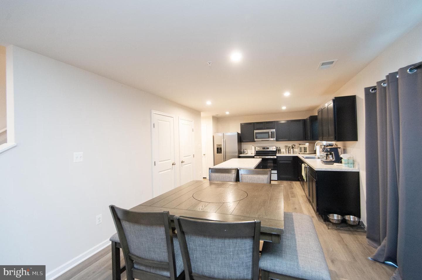 112 Mariners Way photo 5