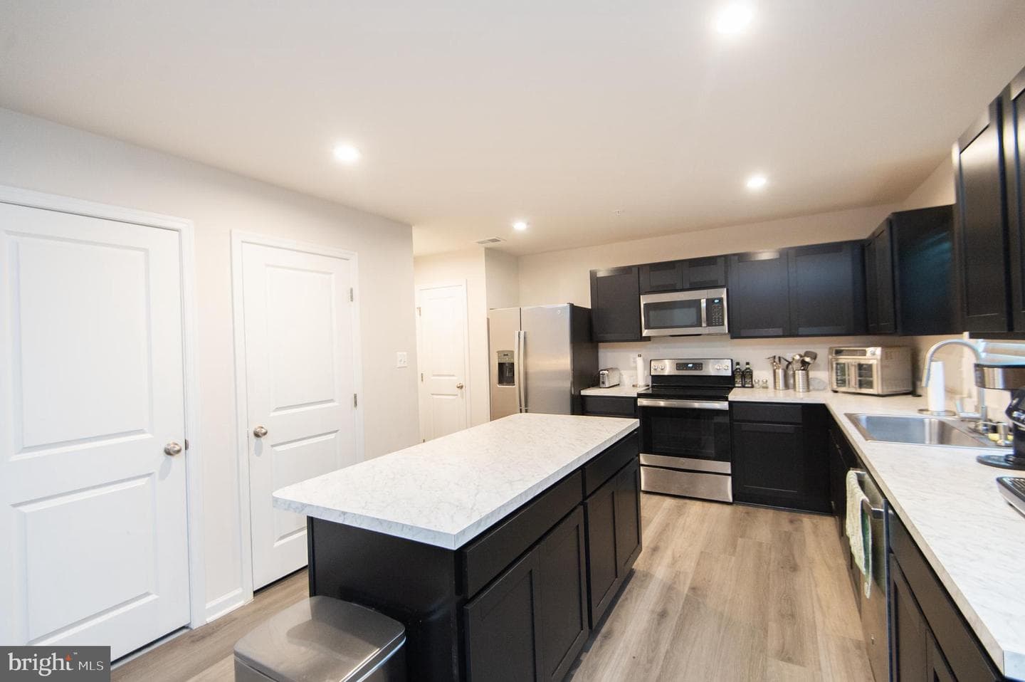 112 Mariners Way photo 6