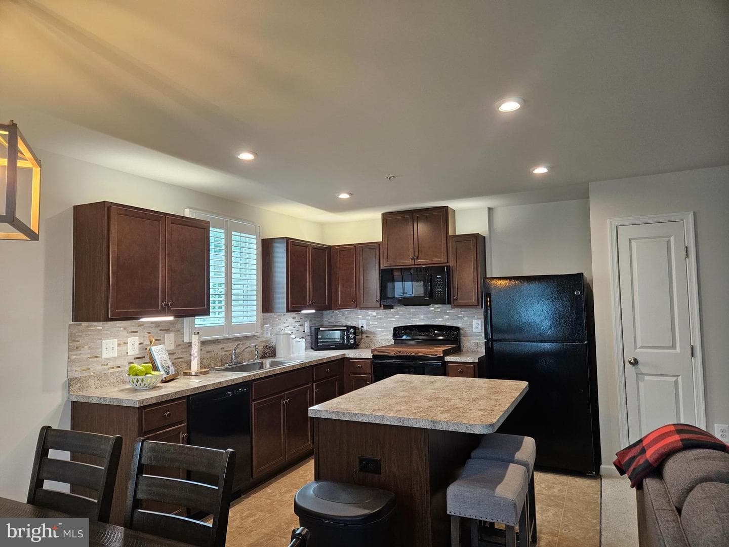 131 Mariners Way photo 8